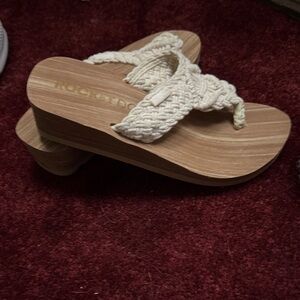 Rocket Dog kids Tan and Cream Sandals